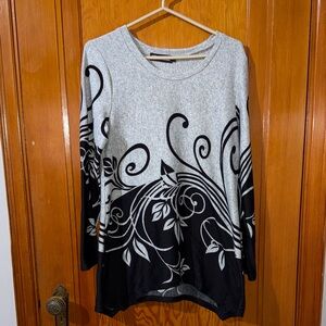 Creations Gray and Black Swirl Pattern Sweater